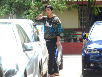 Sohail Khan, Sara Ali Khan, Rhea Chakraborty and Sooraj Pancholi snapped at the gym