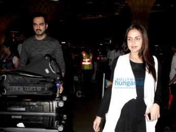The hunky Shahid Kapoor and his wife Mira, Esha Deol and her husband Bharat snapped at the airport