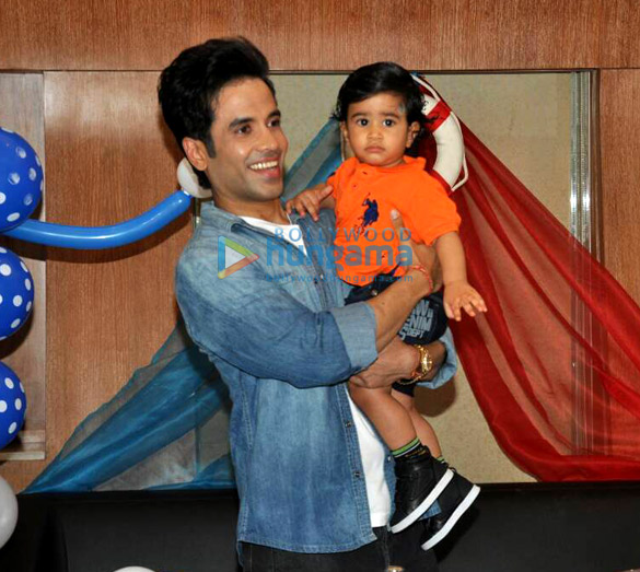 tusshar kapoor celebrates son laksshyas 1st birthday at his home in juhu 2