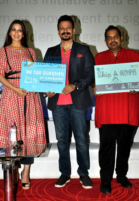 vivek oberoi and sonali bendre grace the food the future now event in mumbai 2