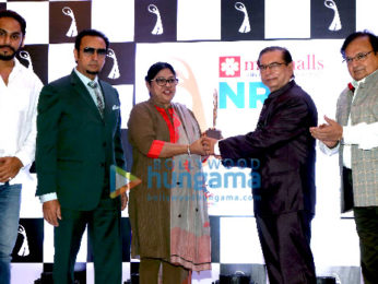 Zeenat Aman, Gulshan Grover, at NRI Achievers Award at The Club