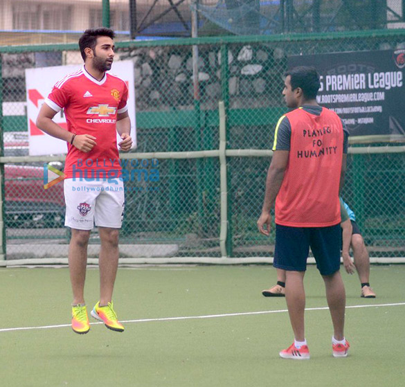 aadar jain snapped at football practice 3