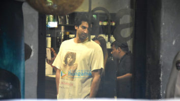 Aditya Roy Kapur snapped at Hakim Aalim’s salon in Bandra