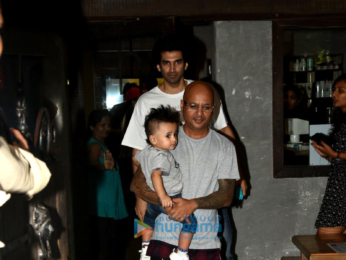 Aditya Roy Kapur snapped at Hakim Aalim's salon in Bandra