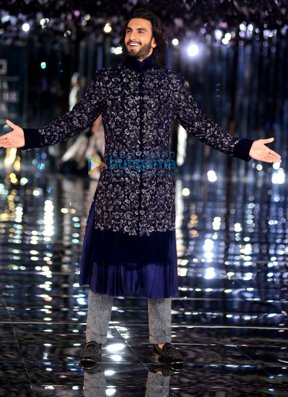 alia bhatt and ranveer singh walk for manish malhotras show at india couture week in delhi 2