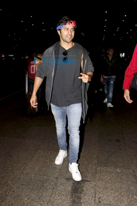 alia bhatt and varun dhawan arrive from new york after iifa 2017 4