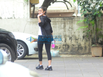 Alia Bhatt snapped at gym