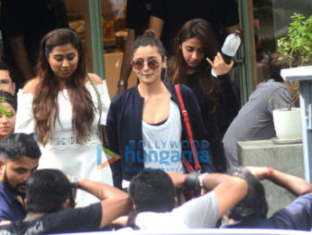 Alia Bhatt snapped with friends post lunch at Kitchen Garden