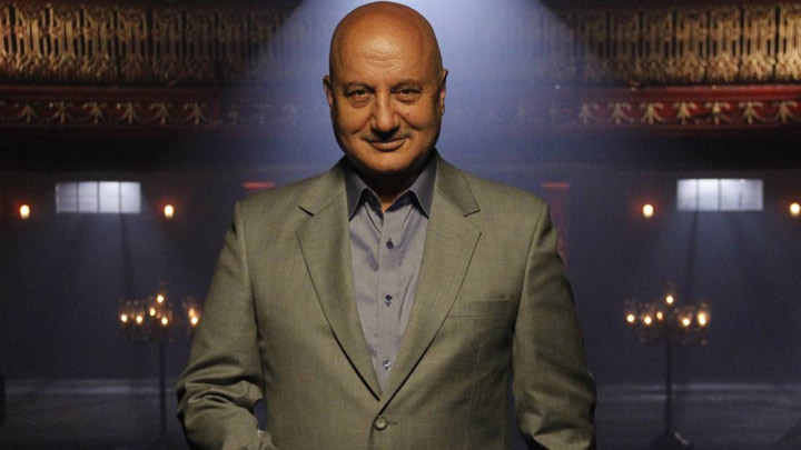 Anupam Kher OPENS UP On His ROLE In M.S. Dhoni: The Untold Story | Mahesh bhatt | IIFA New York Anupam Kher OPENS UP On His ROLE In M.S. Dhoni: The Untold Story | Mahesh bhatt | IIFA New York