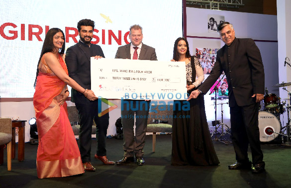 Arjun Kapoor and Amruta Fadnavis attend the Save the Child event for Hope Charity Dinner 2017 Arjun Kapoor and Amruta Fadnavis attend the Save the Child event for Hope Charity Dinner 2017