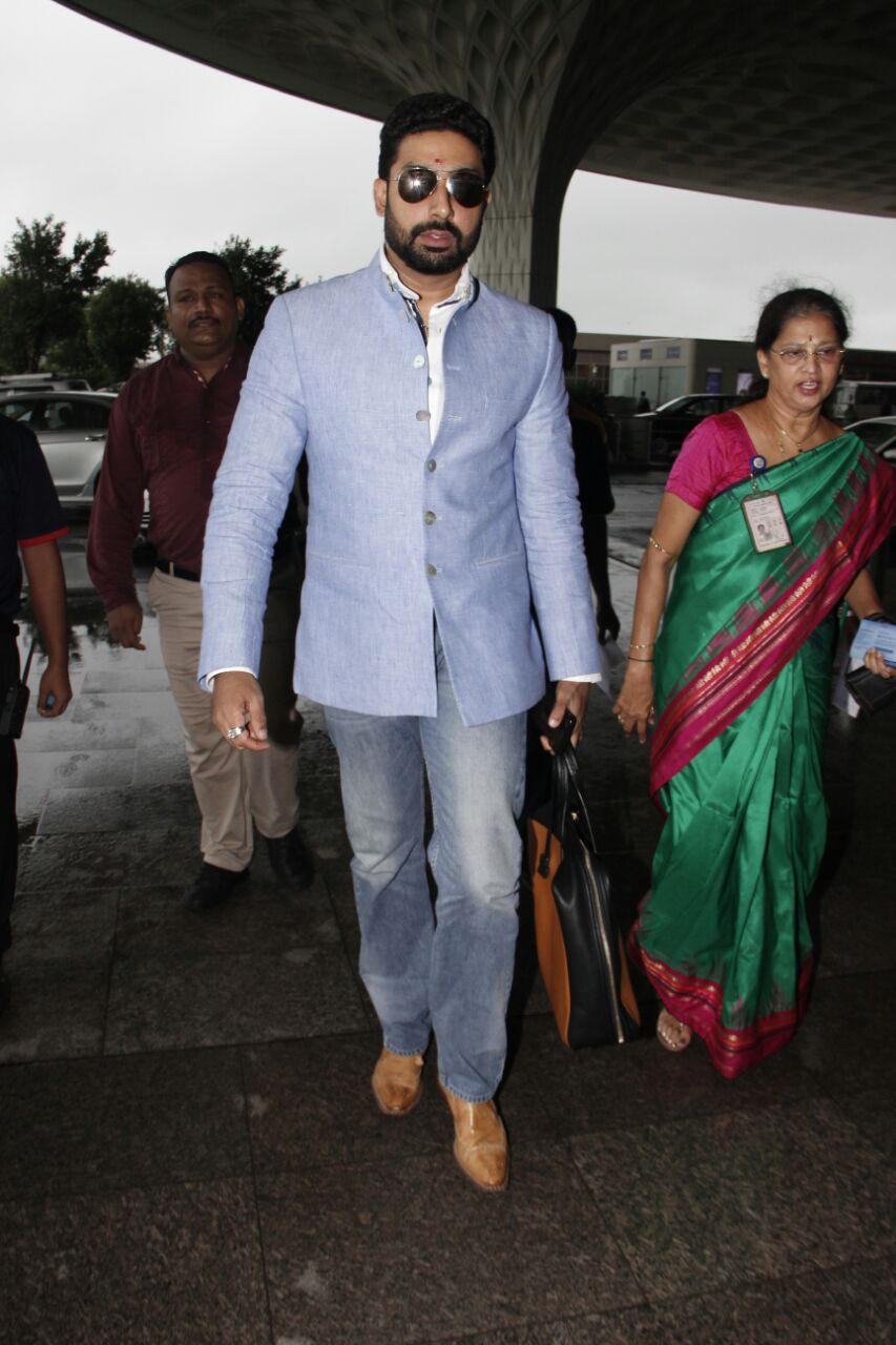 celebs spotted at the airport 3