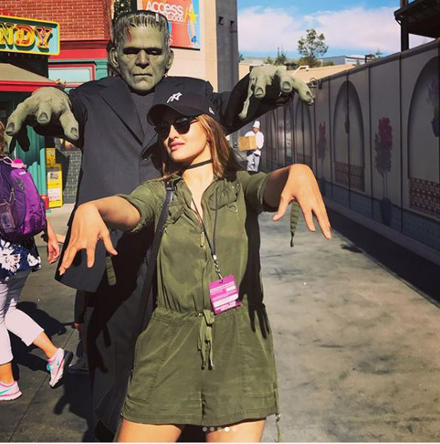 Check out Sonakshi Sinha brings out her inner child during her visit to Universal Studios-4