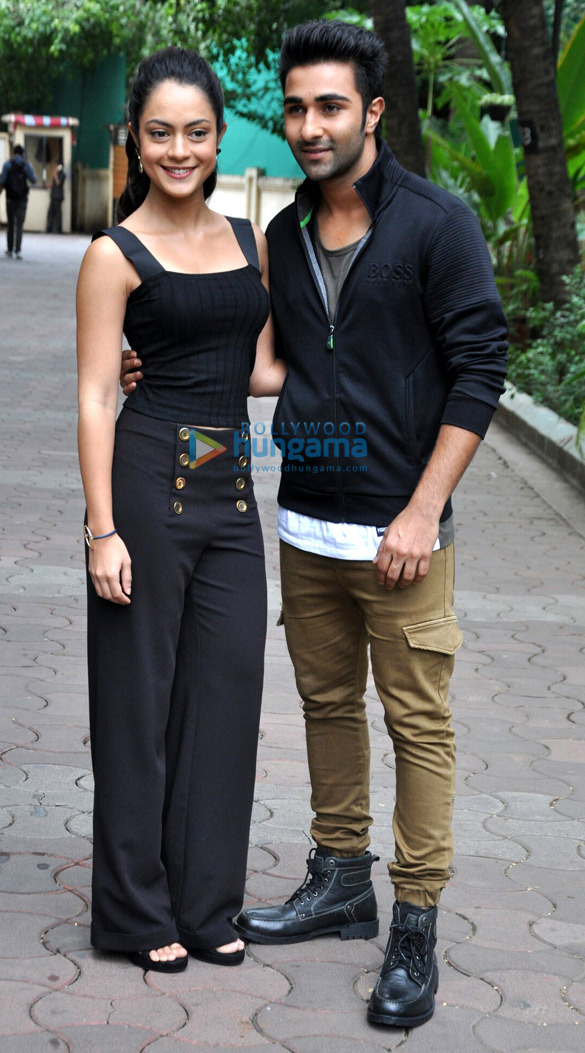 Debutants Aadar Jain and Anya Singh promote ‘Qaidi Band’ Debutants Aadar Jain and Anya Singh promote ‘Qaidi Band’