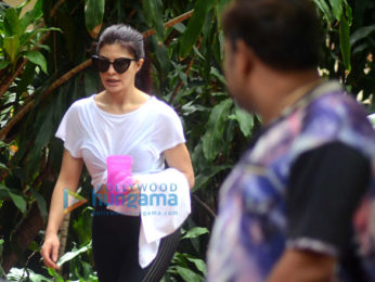 Jacqueline Fernandez snapped post rehearsals in Bandra