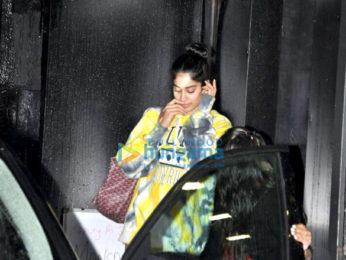 Jhanvi Kapoor snapped post salon sesion in Juhu