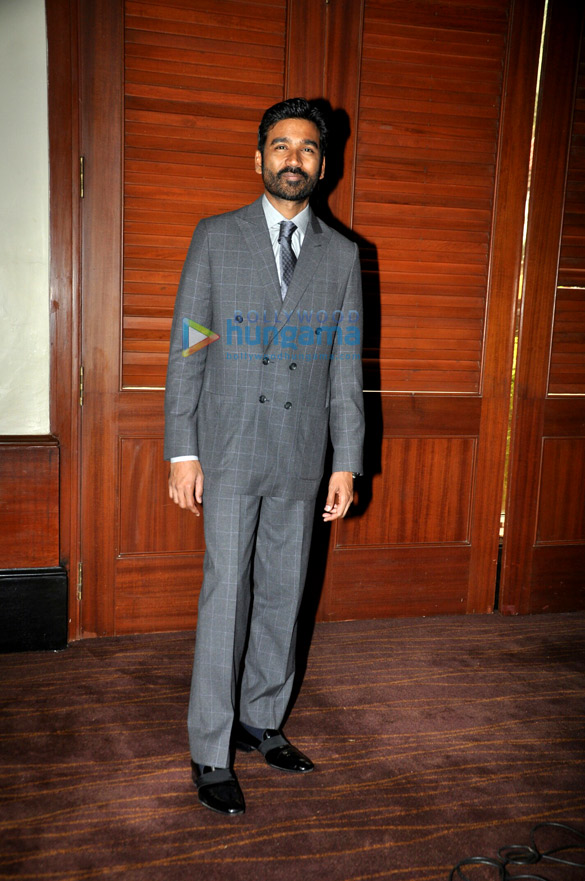 kajol dhanush promote vip 2 in mumbai 4