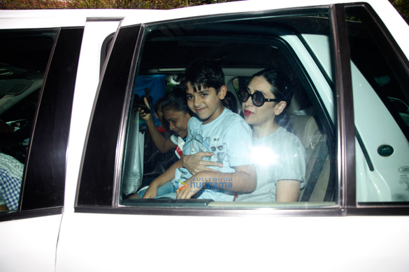 karisma kapoor snapped with lovely kids 5