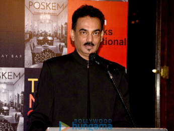 The gorgeous Lisa Ray and others snapped at Wendell Rodricks' book launch