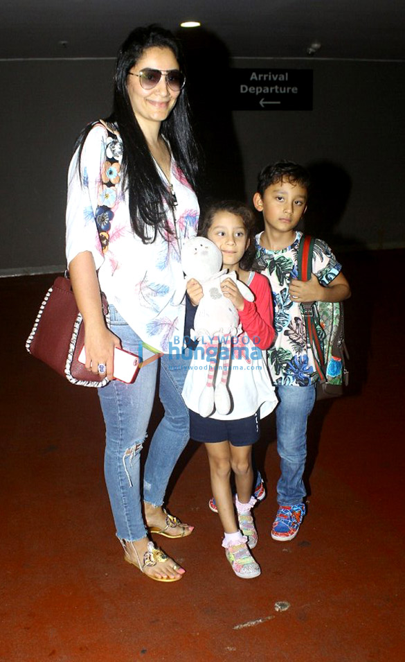 manyata dutt and zayed khan snapped at the airport 1