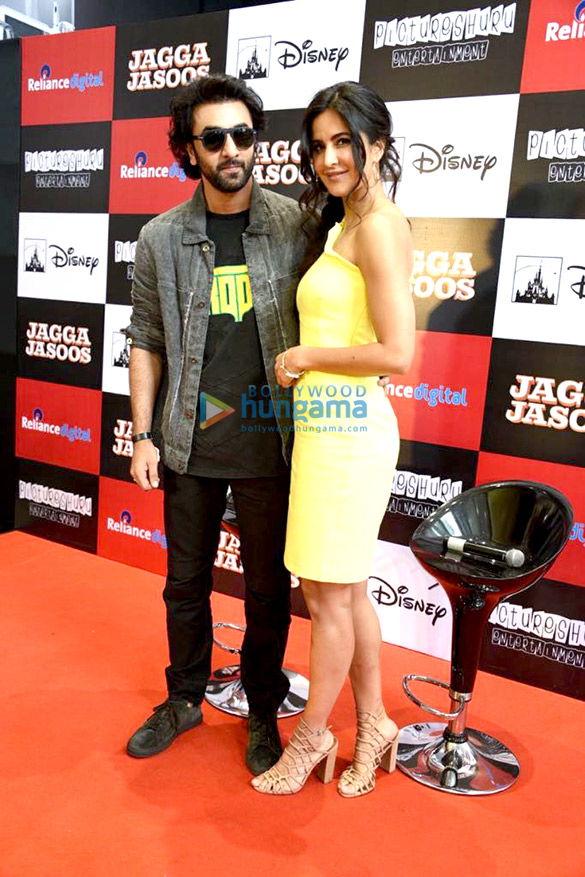 Ranbir Kapoor and Katrina Kaif promote Jagga Jasoos at the Reliance Store