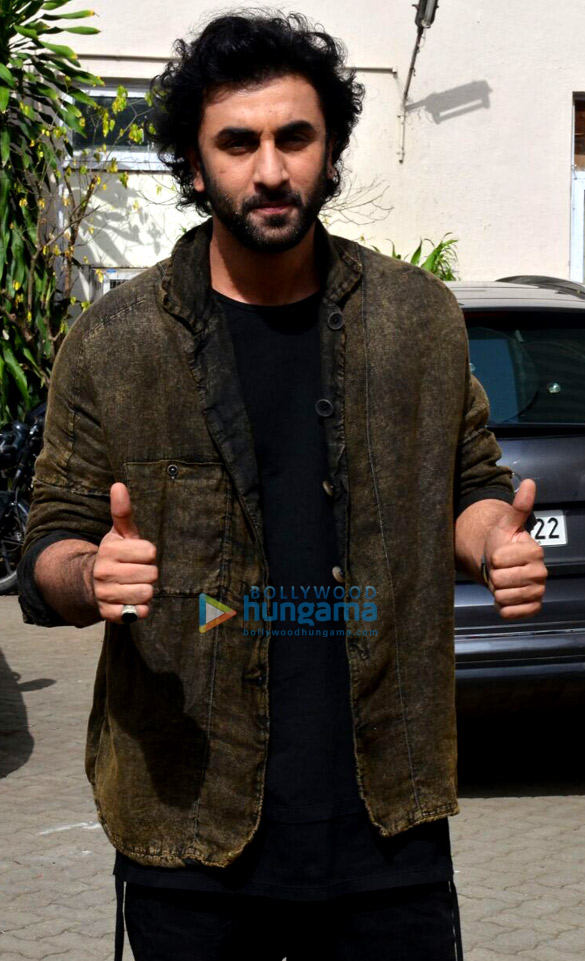 ranbir kapoor and katrina kaif snapped at the promotions of their film jagga jasoos 1