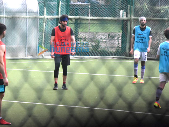 ranbir kapoor snapped at football practice 3 2