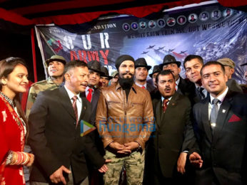 Randeep Hooda visits Kargil to interact with soldiers of Indian Army