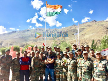 Randeep Hooda visits Kargil to interact with soldiers of Indian Army