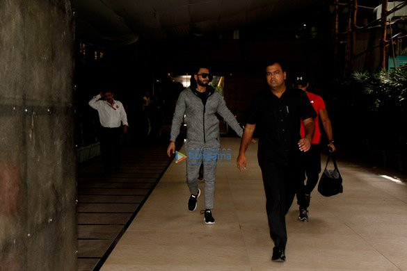 ranveer singh snapped in bandra 5 2