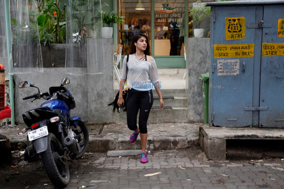 rhea chakraborty snapped at kitchen garden 4