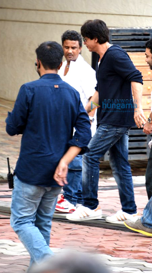 salman khan and shah rukh khan snapped on the sets of aanand l rais untitled movie 4