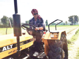 Watch: Shah Rukh Khan gives desi feels driving a tractor in Punjab Watch: Shah Rukh Khan gives desi feels driving a tractor in Punjab