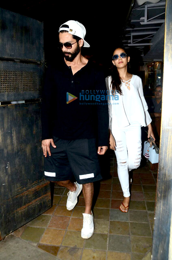 shahid kapoor and wife mira snapped post lunch date at out of the blue restaurant in bandra 1