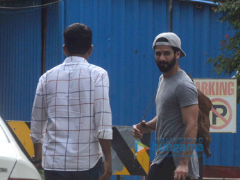 Shahid Kapoor snapped at gym