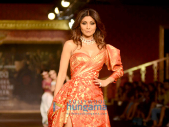 The ageless diva Shilpa Shetty walks for Monisha Jaisingh at the 'Couture Week'