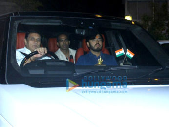Sidharth Malhotra snapped at Karan Johar's house