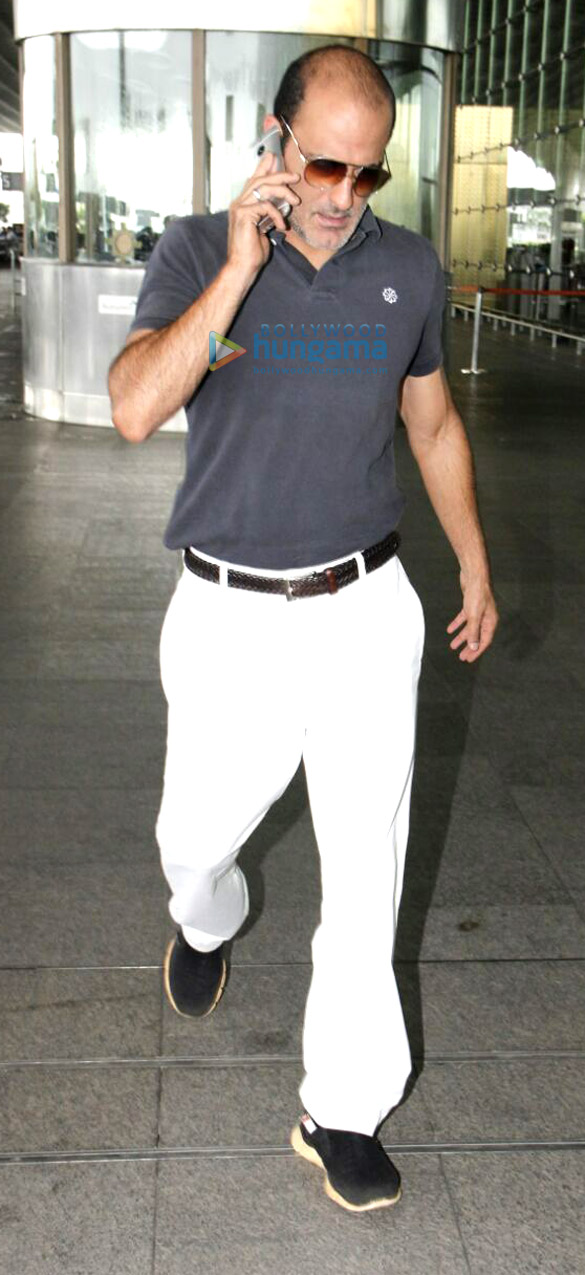 sridevi and akshaye khanna snapped at the airport 6