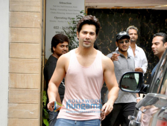The Gen-next superstar Varun Dhawan snapped while working out at the gym