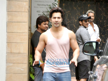 The Gen-next superstar Varun Dhawan snapped while working out at the gym
