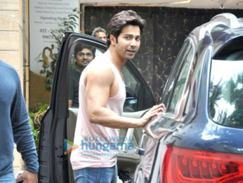 The Gen-next superstar Varun Dhawan snapped while working out at the gym