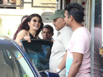 The sensational Jacqueline Fernandez snapped post heJacqueline Fernandezr rehearsals in Bandra
