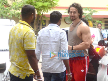 The extremely talented actor Tiger Shroff snapped post his gym session