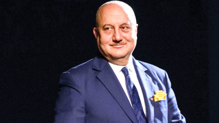 Anupam Kher BLASTS Attack In INDU SARKAR Press Conference In Pune | IIFA 2017 | New York Anupam Kher BLASTS Attack In INDU SARKAR Press Conference In Pune | IIFA 2017 | New York