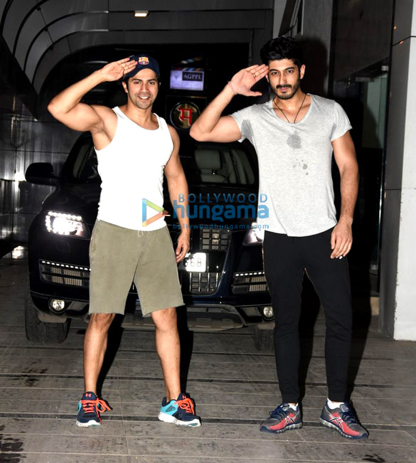 varun dhawan and mohit marwah snapped post gym in bandra 5
