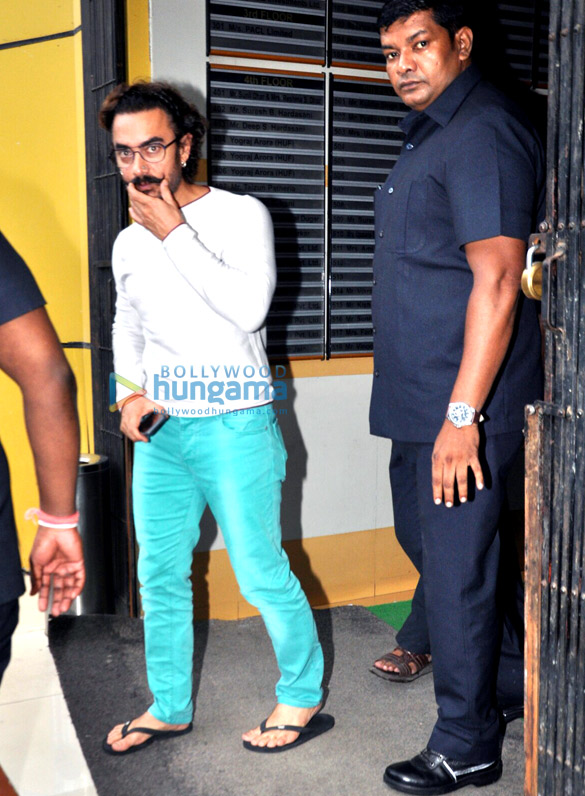 aamir khan snapped post dubbing in andheri 1