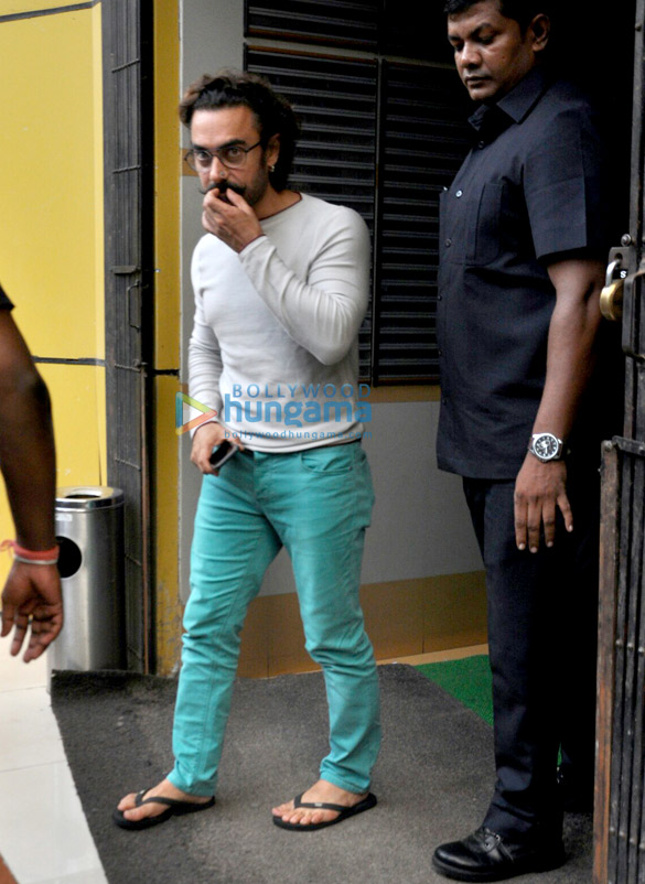 aamir khan snapped post dubbing in andheri 3