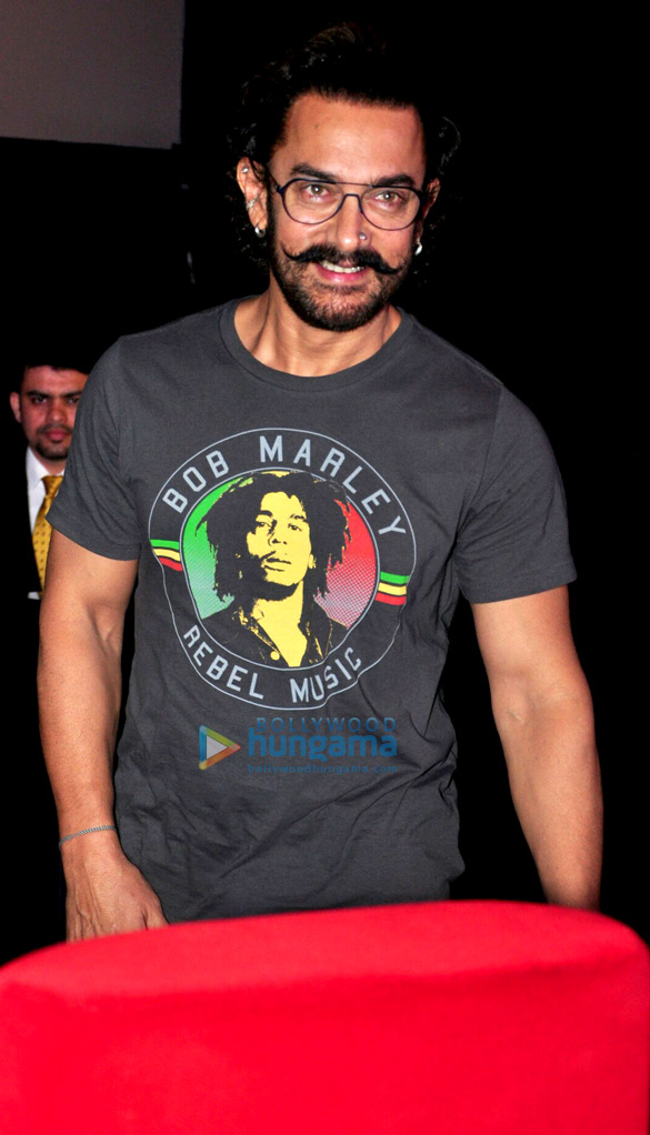 Aamir Khan unveils ‘Main Kaun Hoon’ song from ‘Secret Superstar’