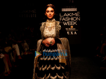 Aditi Rao Hydari walks for Jayanti Reddy at Lakme Fashion Week 2017