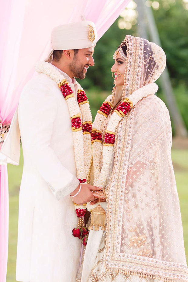After Esha Deol, Aftab Shivdasani re-ties knot with wife Nin Dusanj in a private yet lavish wedding ceremony in Sri Lanka! -1