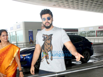 Ajay Devgn, Esha Gupta, Ileana D'Cruz and others snapped at the airport